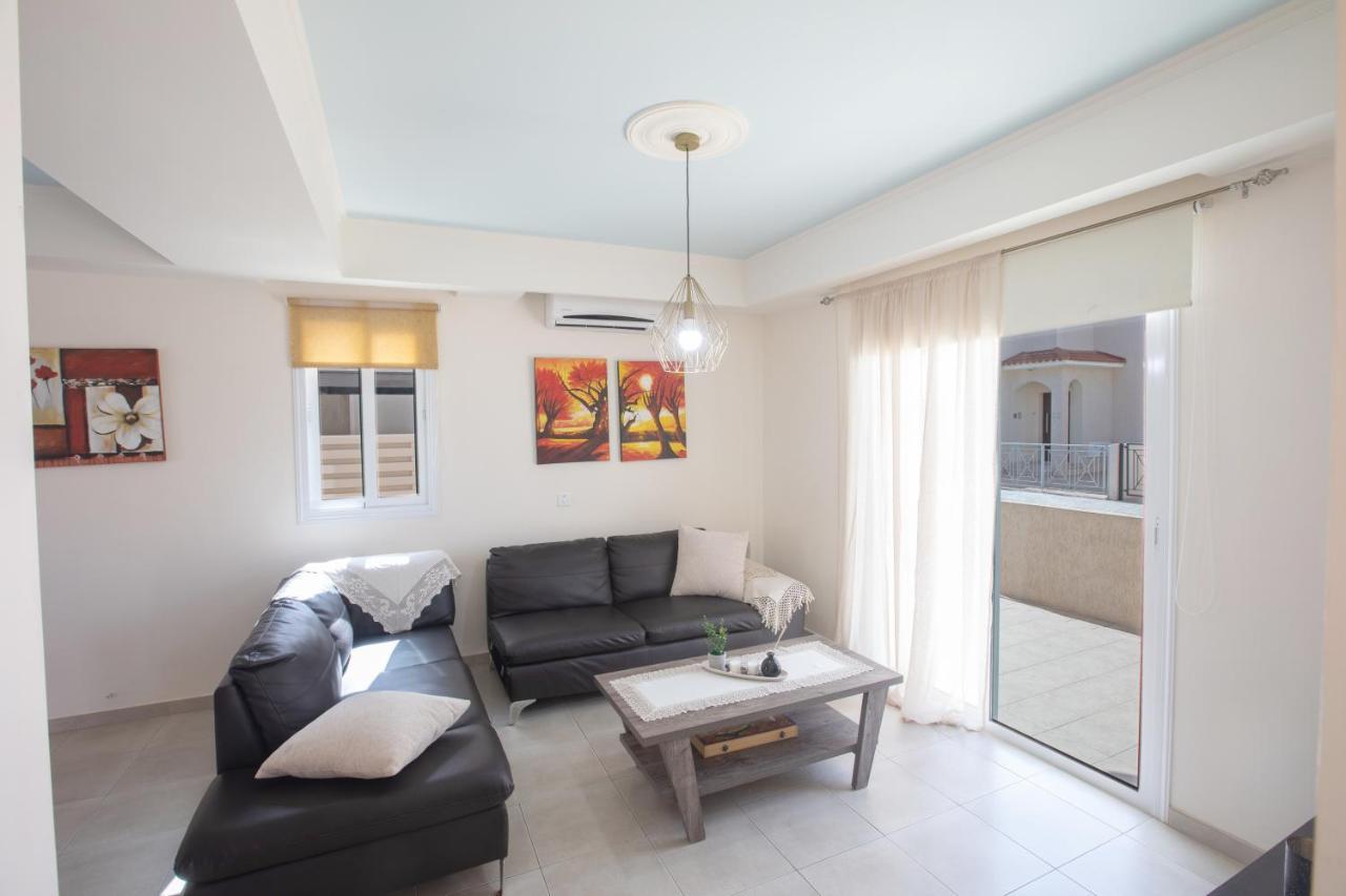 George'S Lux Villa Protaras Luaran gambar